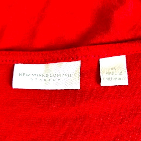New York and Co. Sleeveless Red Chiffon overlay sleeveless blouse size XS - Picture 6 of 6
